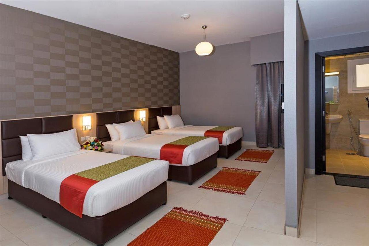 Florida Square Hotel Дубай Екстериор снимка