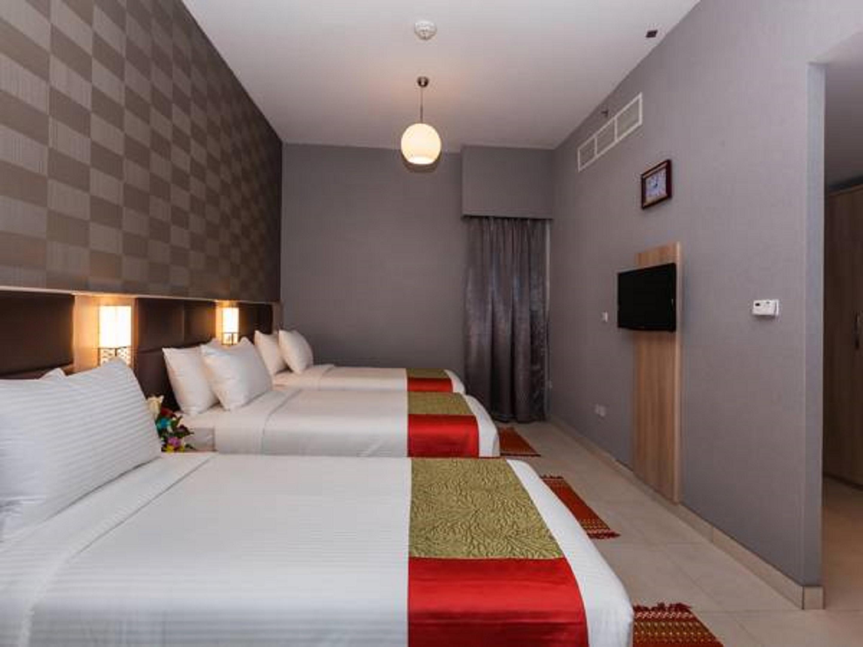 Florida Square Hotel Дубай Екстериор снимка