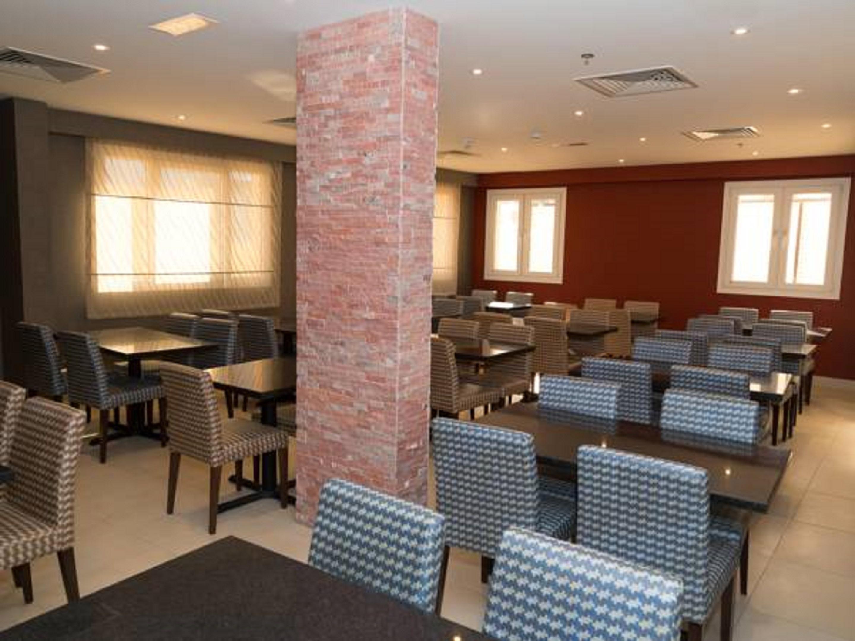 Florida Square Hotel Дубай Екстериор снимка