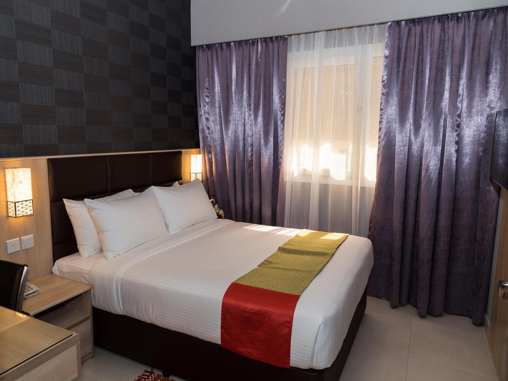 Florida Square Hotel Дубай Стая снимка