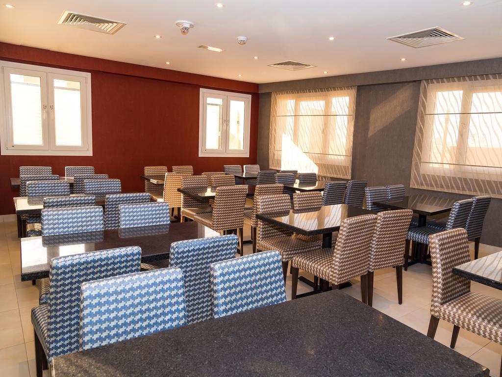 Florida Square Hotel Дубай Екстериор снимка