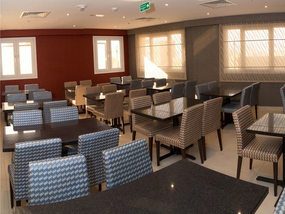 Florida Square Hotel Дубай Екстериор снимка